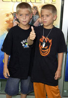 Cole & Dylan Sprouse : cole_dillan_1168707760.jpg