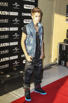 Justin Bieber : justin-bieber-1379804185.jpg