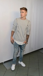 Justin Bieber : justin-bieber-1633474402.jpg