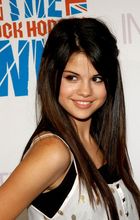 Selena Gomez : selena_gomez_1215891862.jpg
