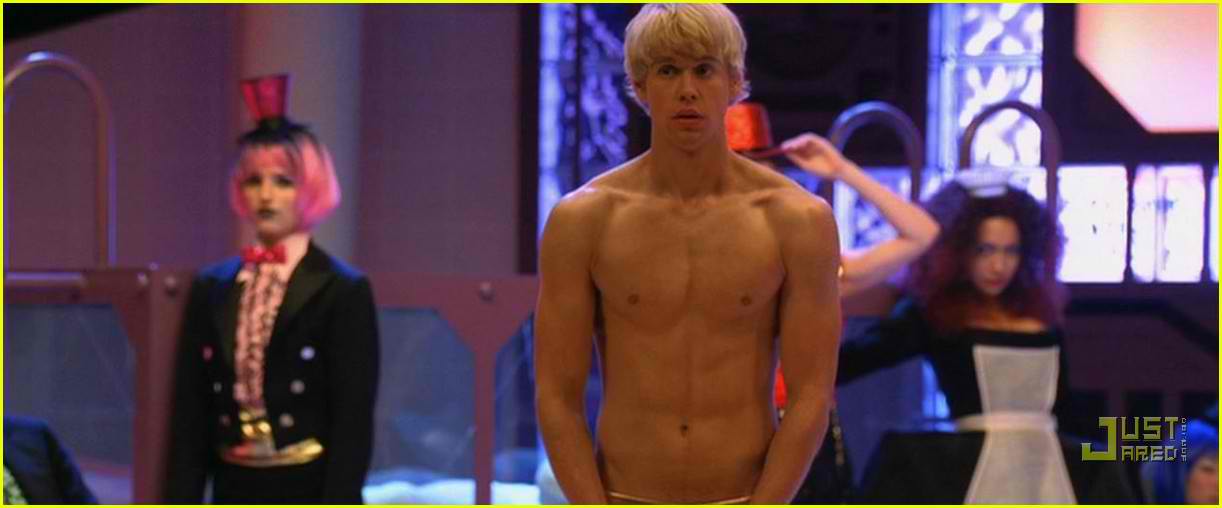 Chord Overstreet in Glee