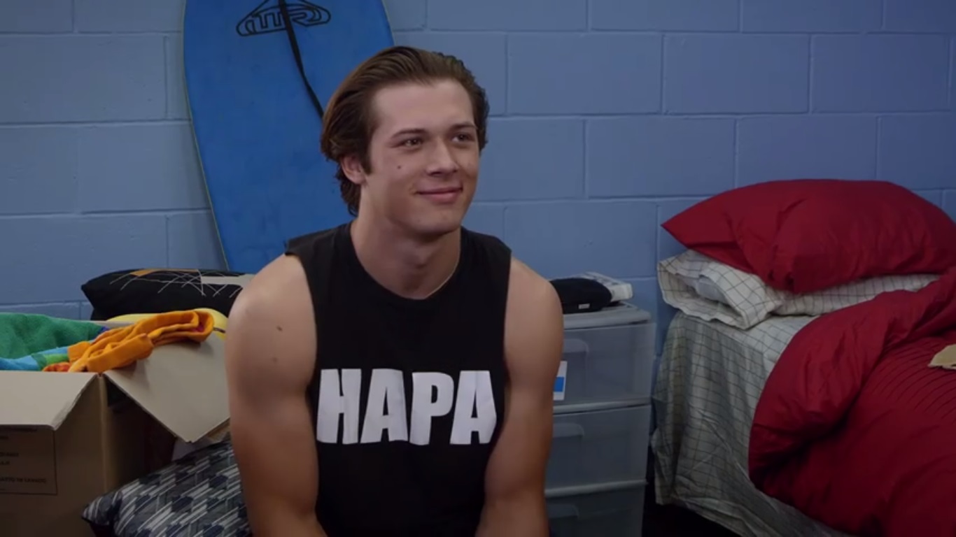 Leo Howard in Welcome to Howler