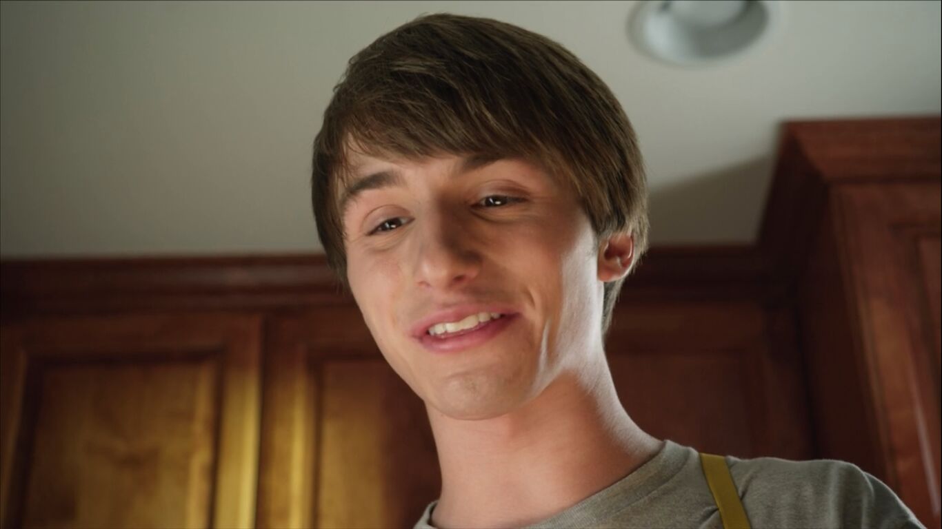 Lucas Cruikshank in Fred 2: Night of the Living Fred