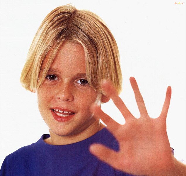 General photo of Aaron Carter