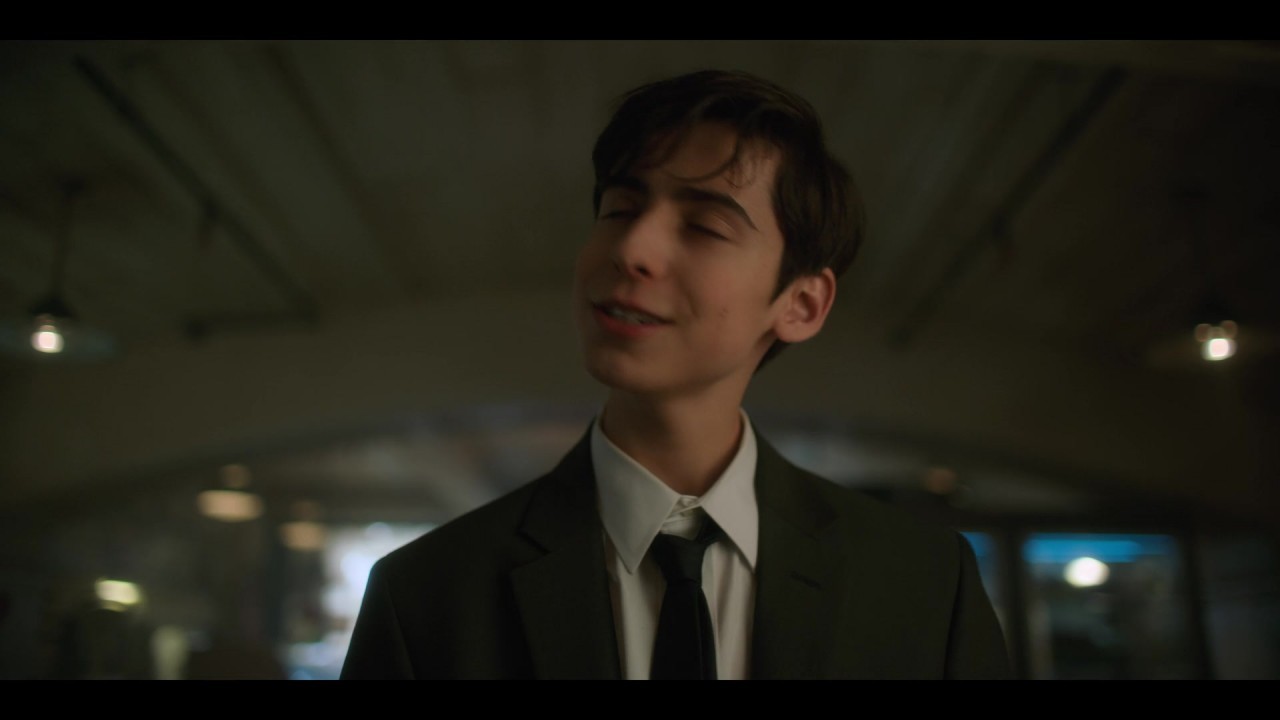 Picture of Aidan Gallagher in The Umbrella Academy - aidan-gallagher ...