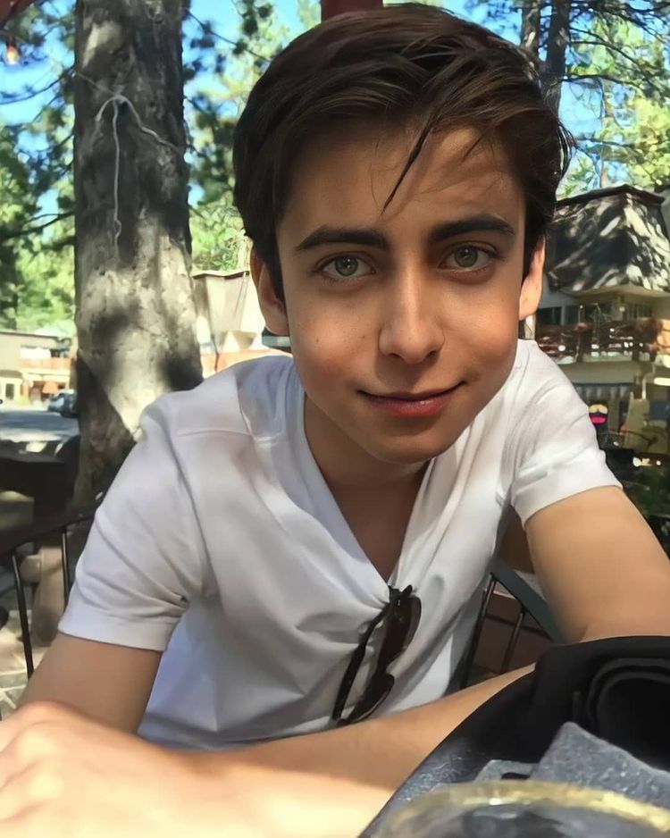 General photo of Aidan Gallagher