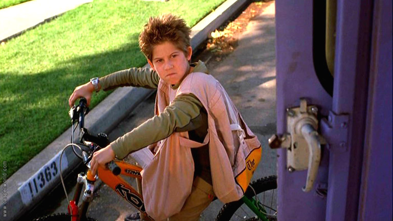 Alex D. Linz in Max Keeble's Big Move