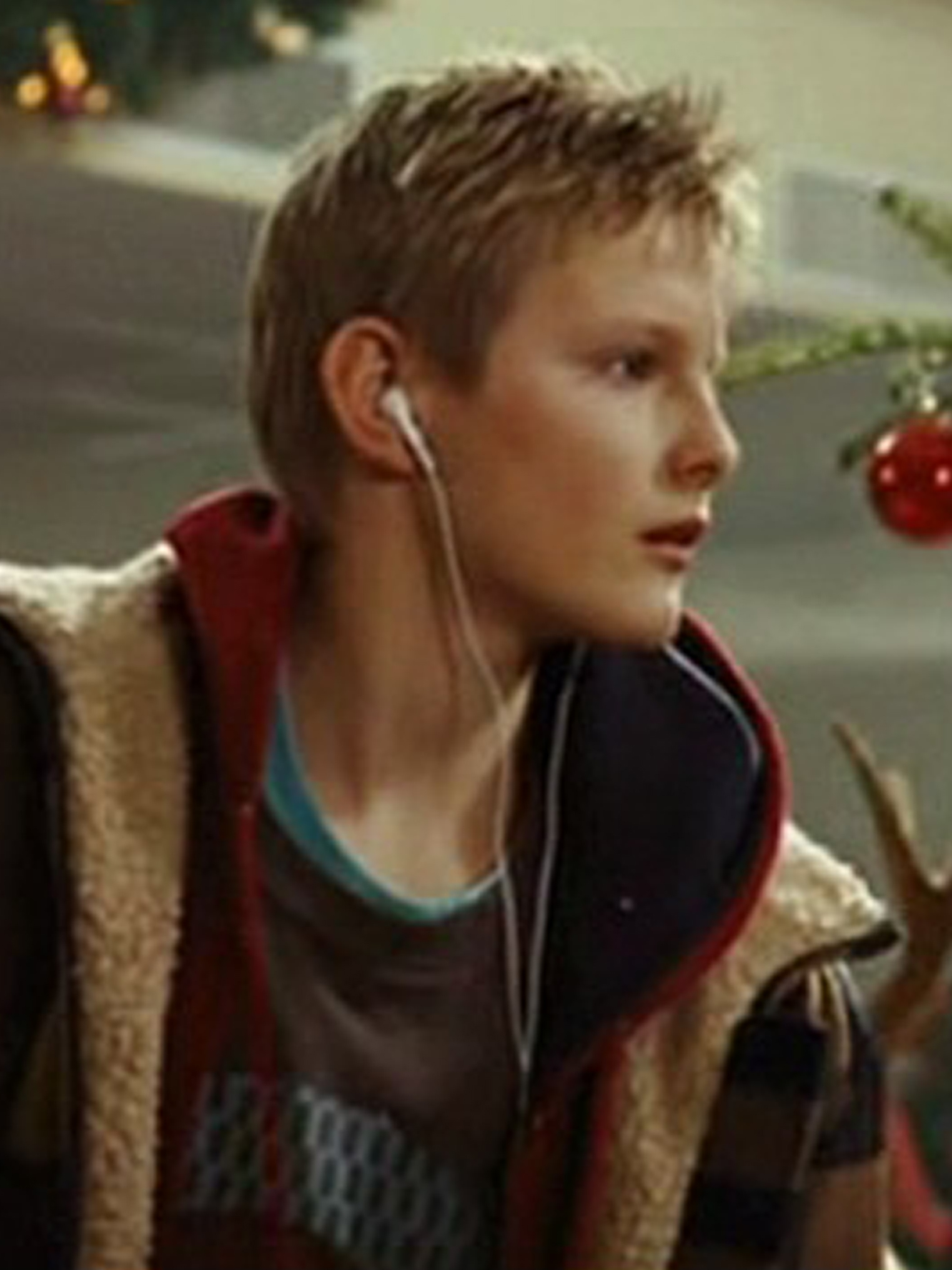 Alexander Ludwig in The Seeker: The Dark Is Rising