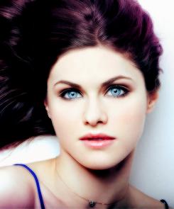 General photo of Alexandra Daddario