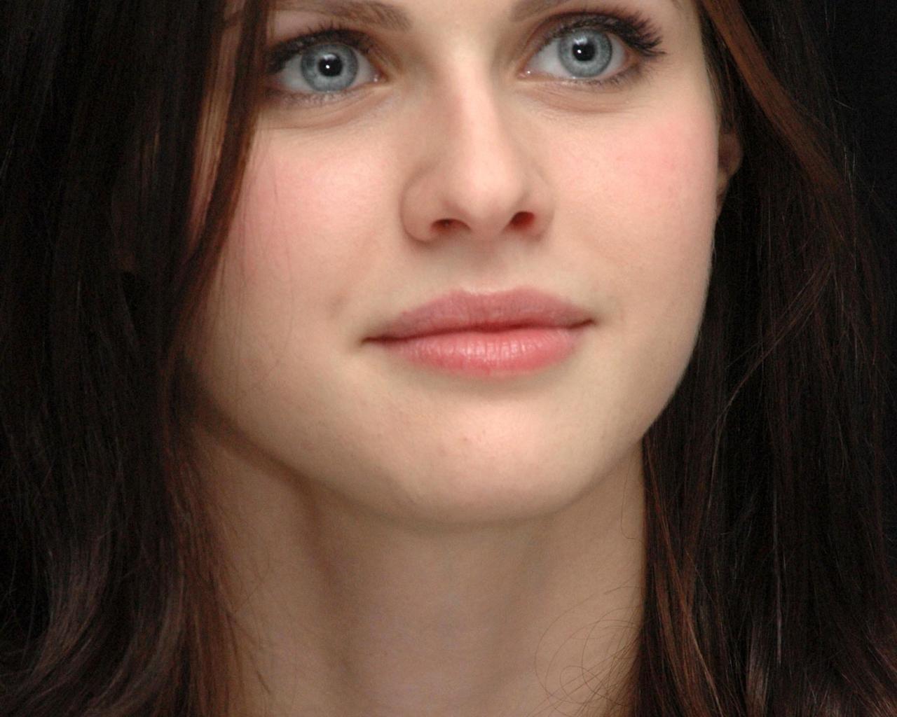 General photo of Alexandra Daddario