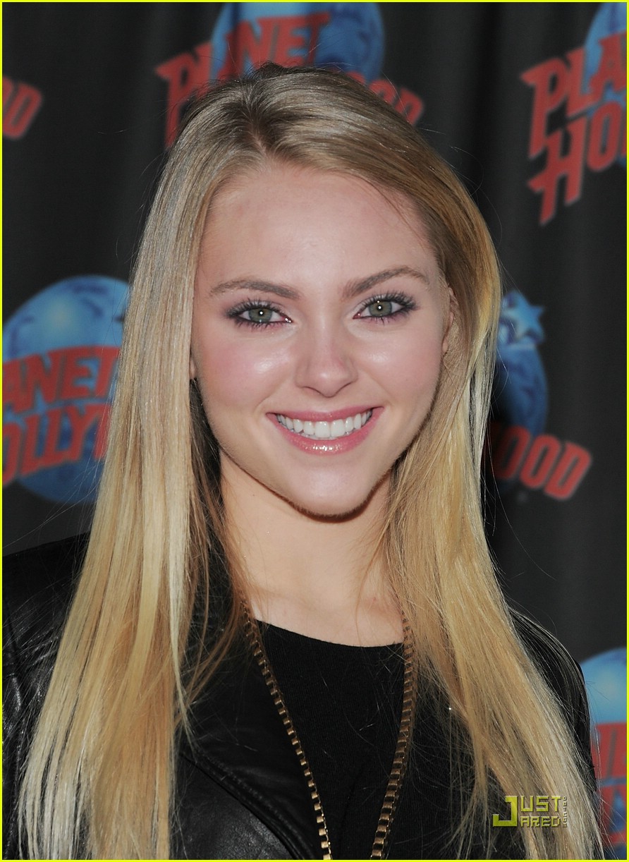 General photo of AnnaSophia Robb