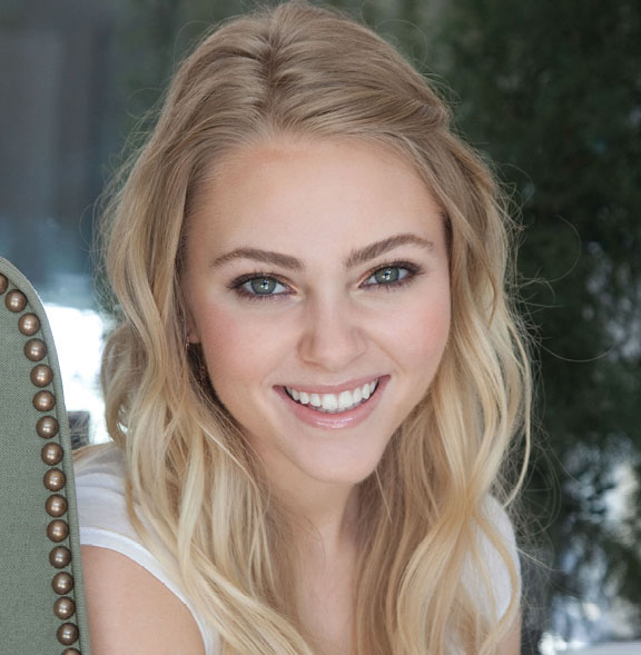 General photo of AnnaSophia Robb