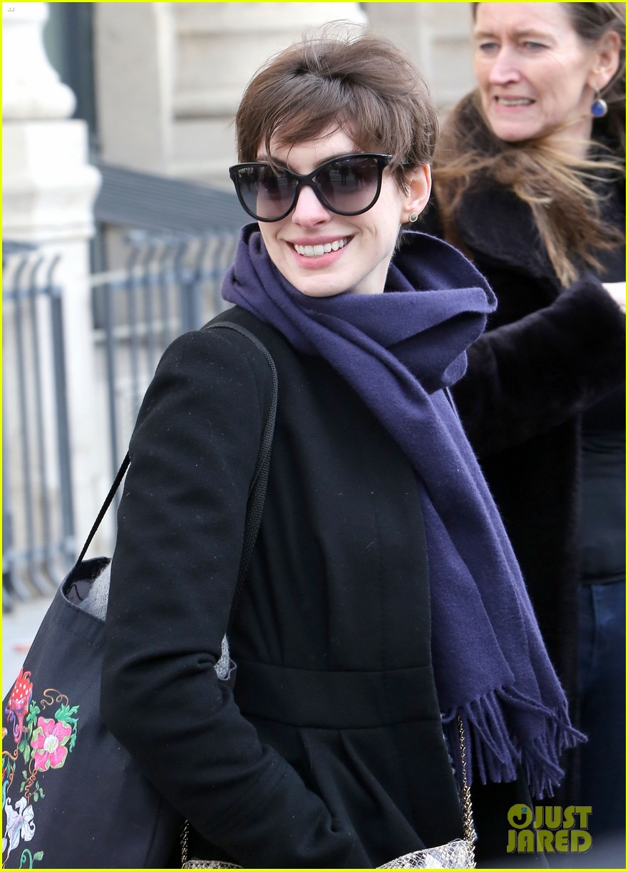 General photo of Anne Hathaway