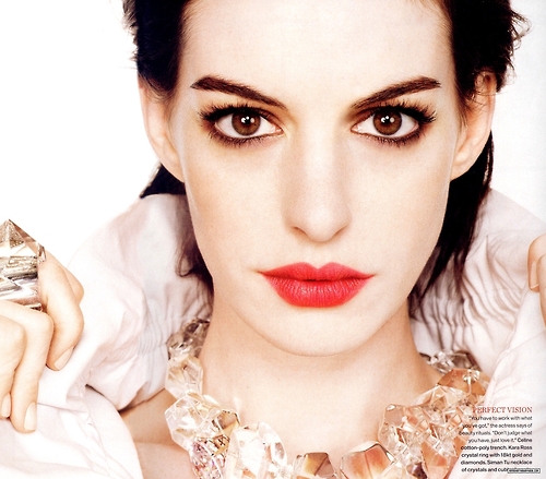 General photo of Anne Hathaway