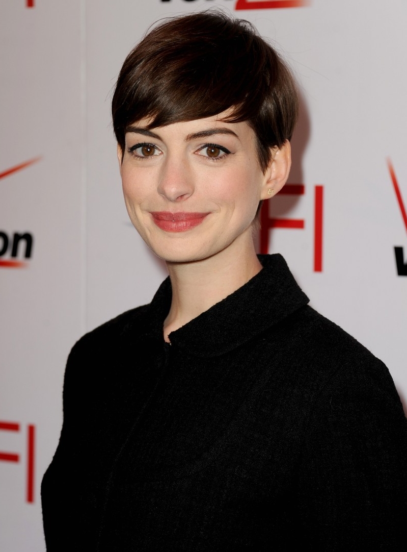 General photo of Anne Hathaway