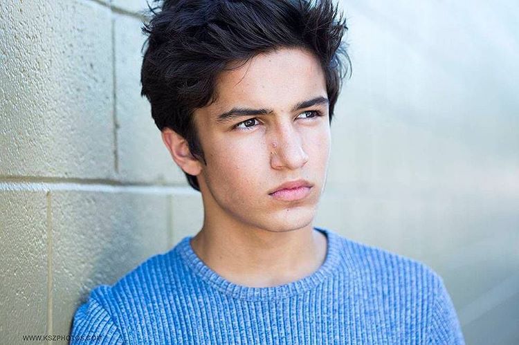 General photo of Aramis Knight