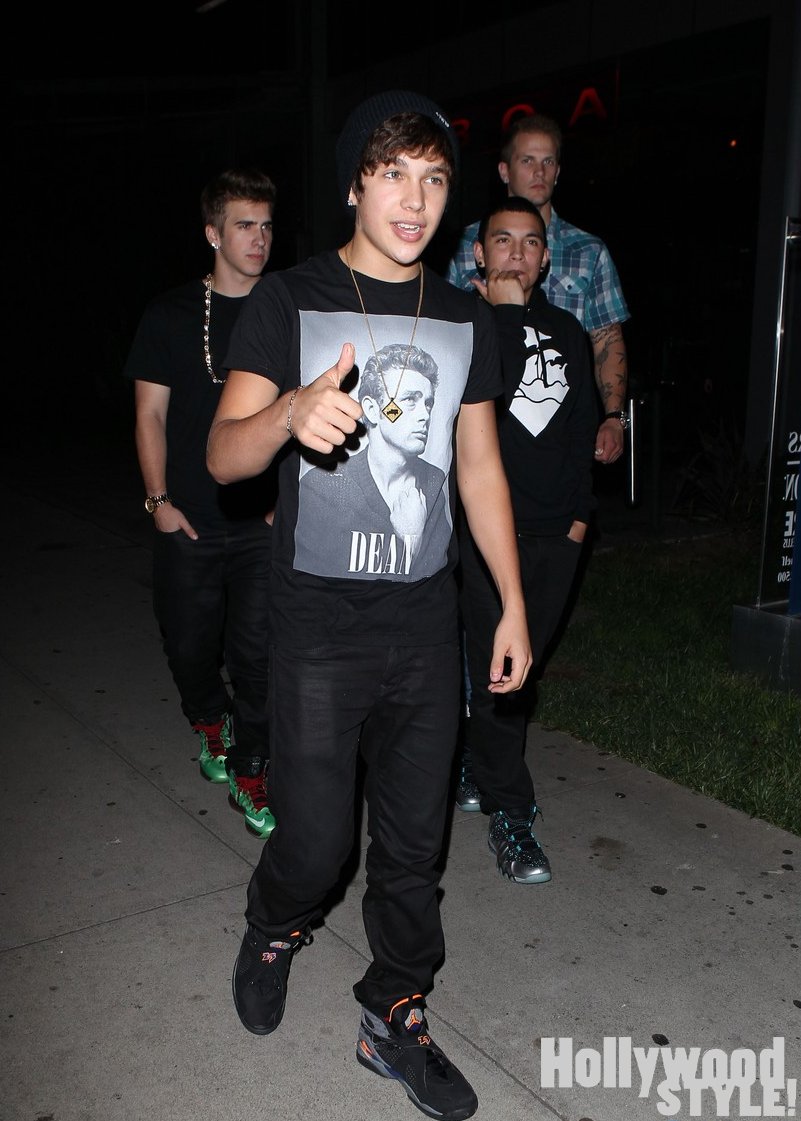 General photo of Austin Mahone