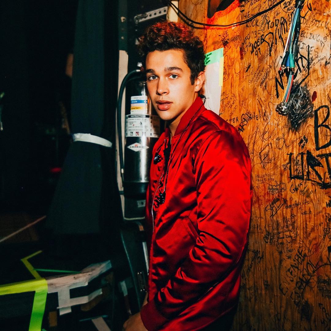 General photo of Austin Mahone