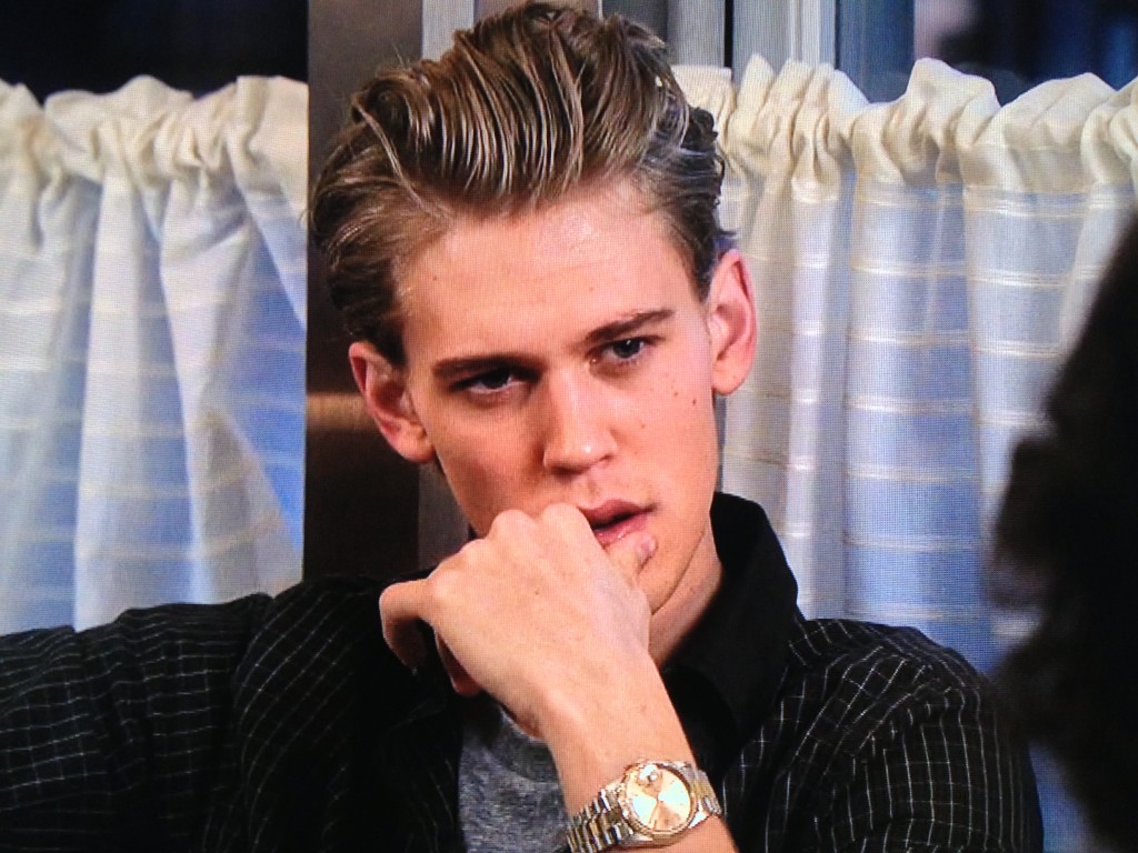 Austin Robert Butler in The Carrie Diaries