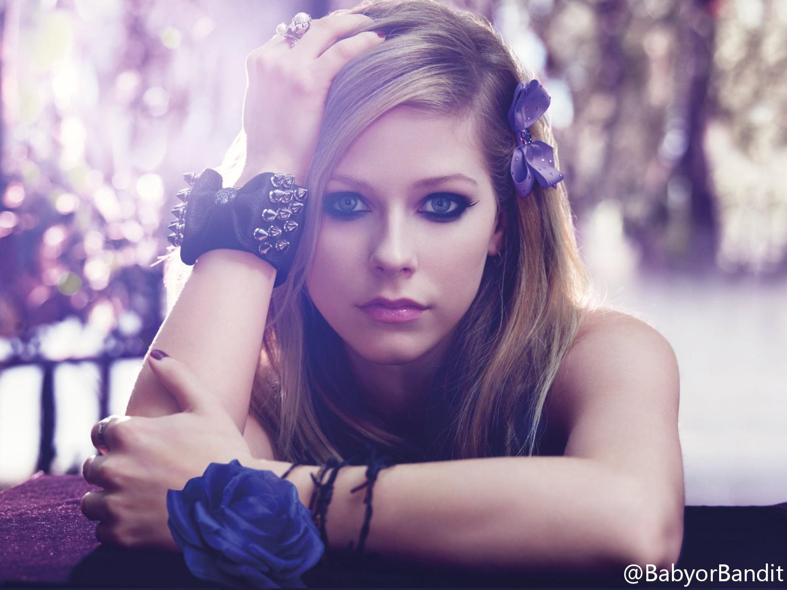 General photo of Avril Lavigne