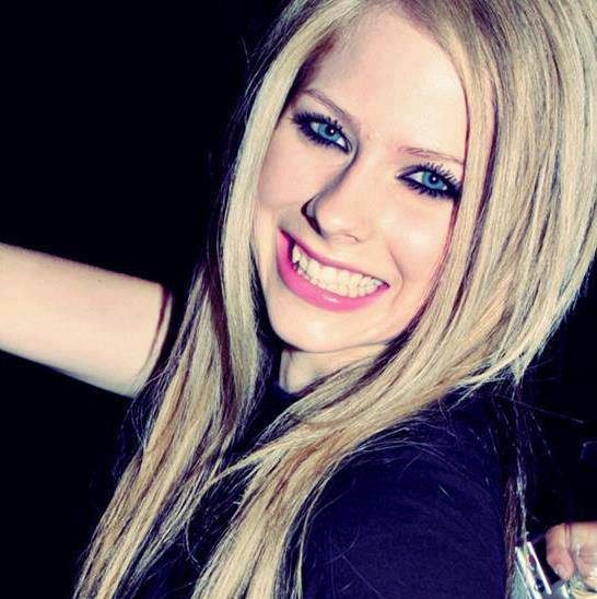 Picture of Avril Lavigne in General Pictures - avril-lavigne-1386506638 ...