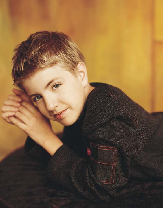 General photo of Billy Gilman