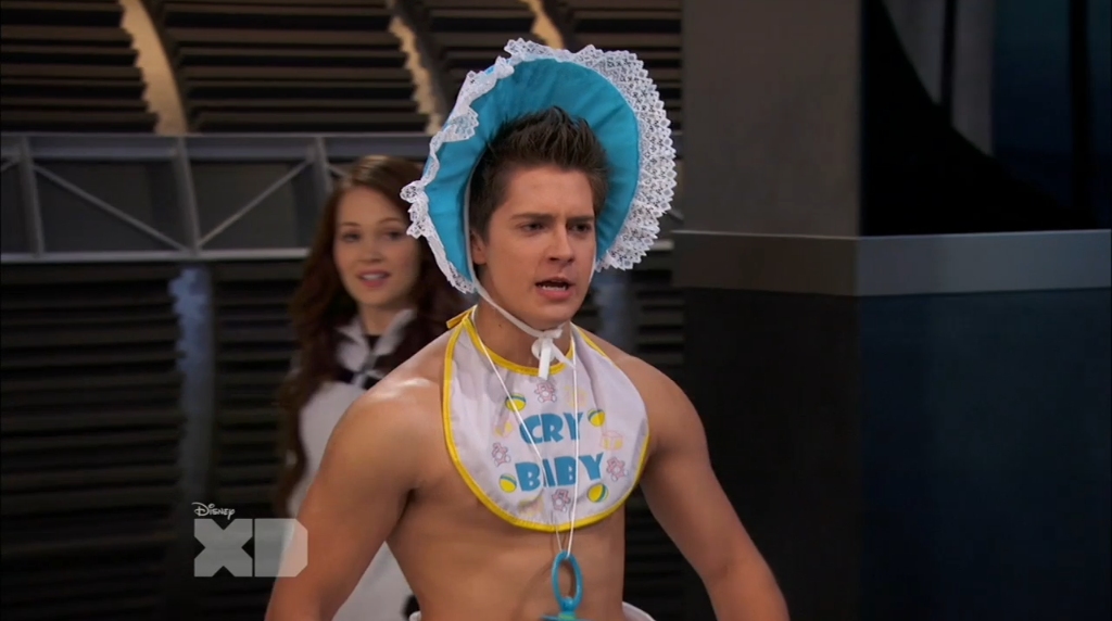 Billy Unger in Lab Rats