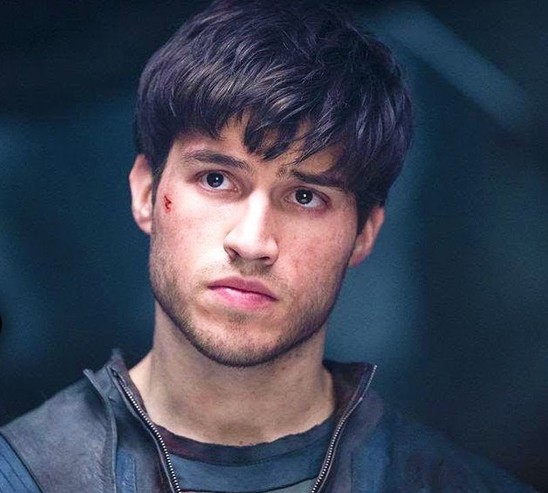 Cameron Cuffe in Krypton