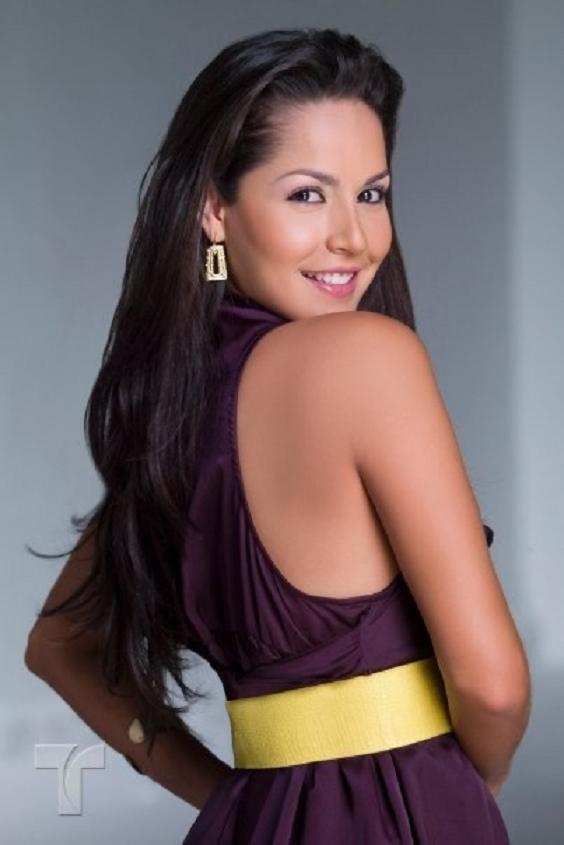 General photo of Carmen Villalobos