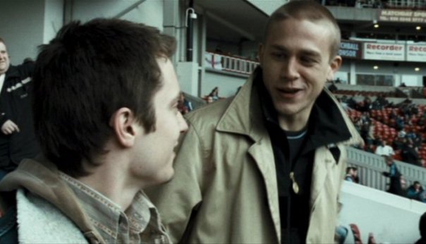 Charlie Hunnam in Hooligans