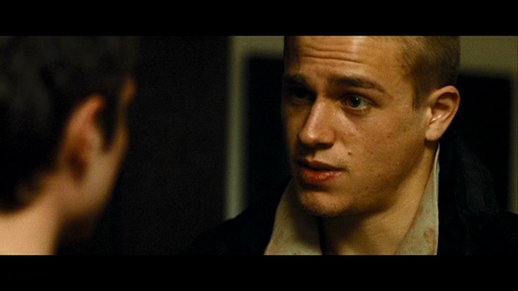 Charlie Hunnam in Hooligans