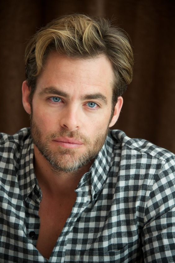 General photo of Chris Pine