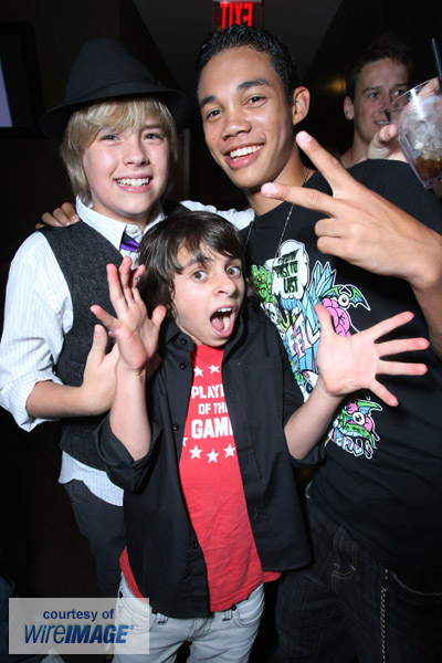 General photo of Cole & Dylan Sprouse