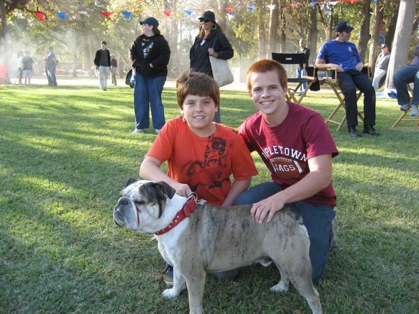 General photo of Cole & Dylan Sprouse