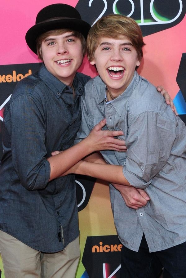 General photo of Cole & Dylan Sprouse