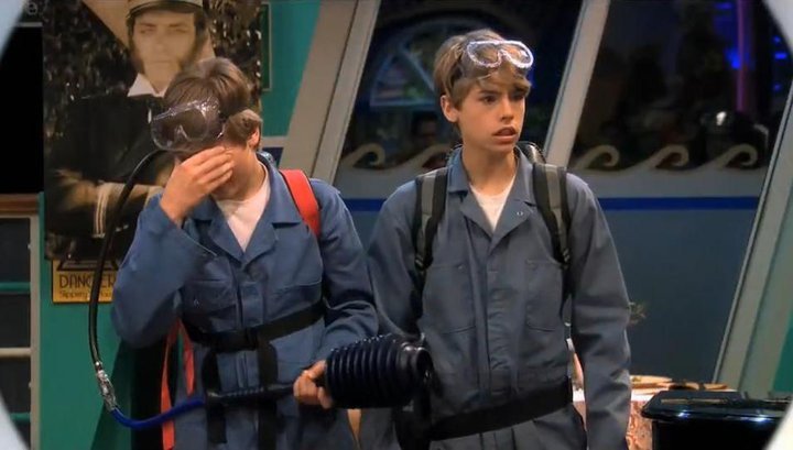 Cole & Dylan Sprouse in The Suite Life on Deck