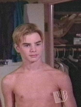 David Gallagher in 7th Heaven