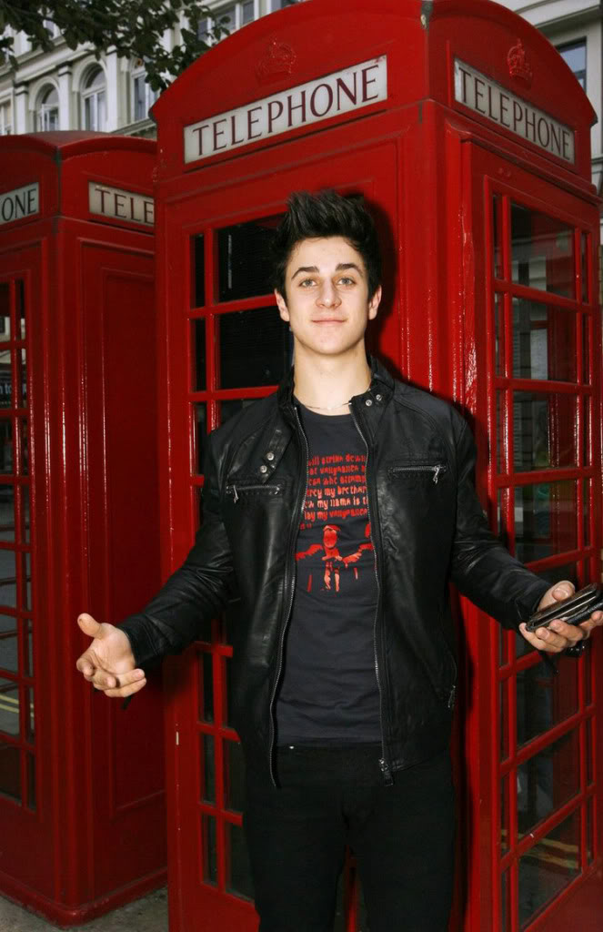 General photo of David Henrie