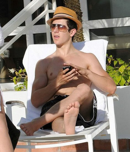 General photo of David Henrie