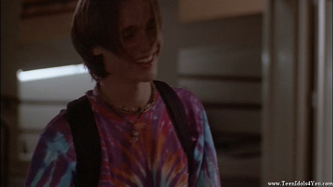 Devon Sawa in Around the Fire