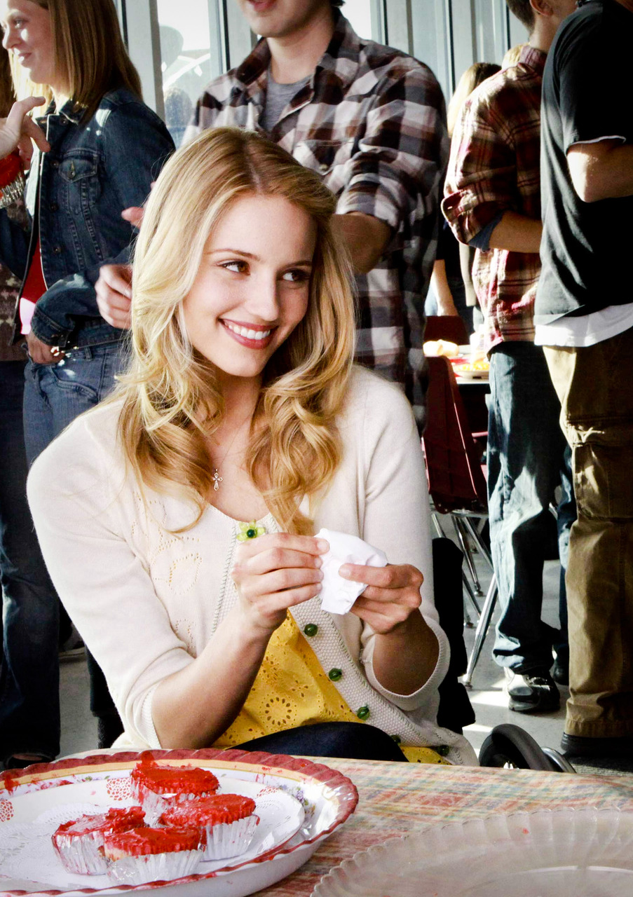 Dianna Agron in Glee