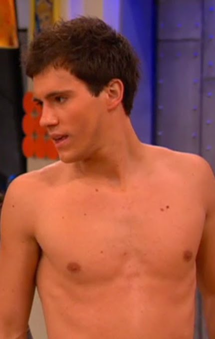 Drew Roy in iCarly, episode: iDate A Bad Boy