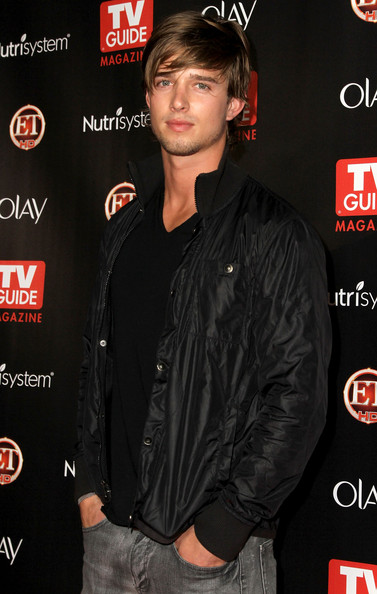 General photo of Drew Van Acker