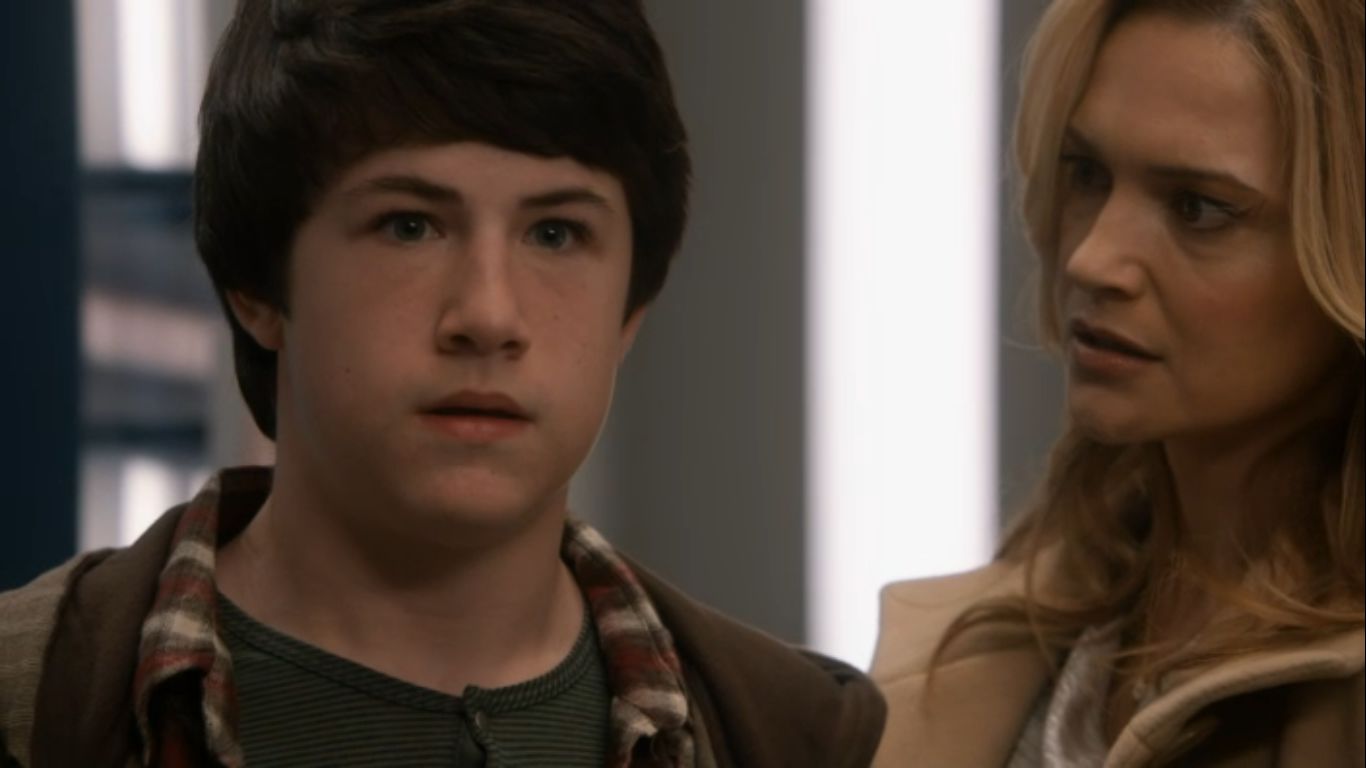 Dylan Minnette in Lie to Me, episode: Rebound