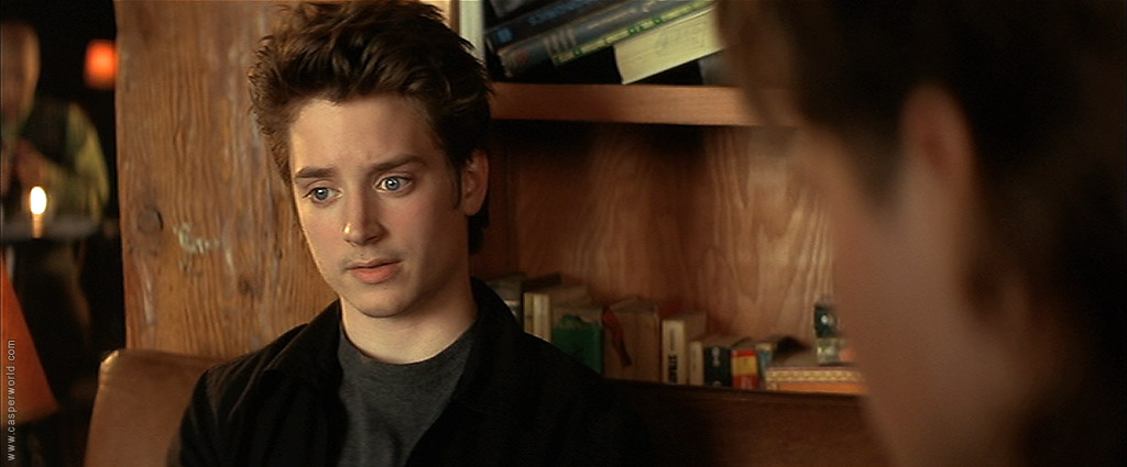 Elijah Wood in Chain of Fools