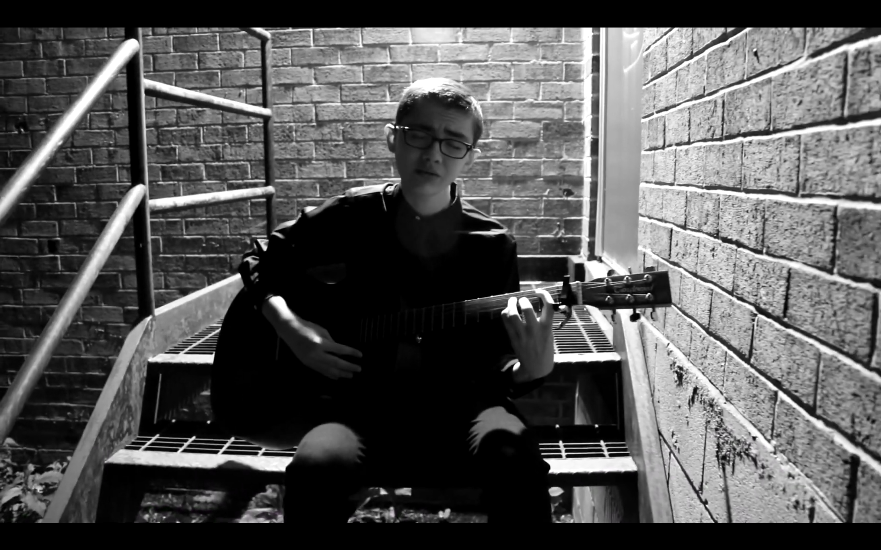 Elliott Fullam in Music Video: I Don't Want To Set The World On Fire