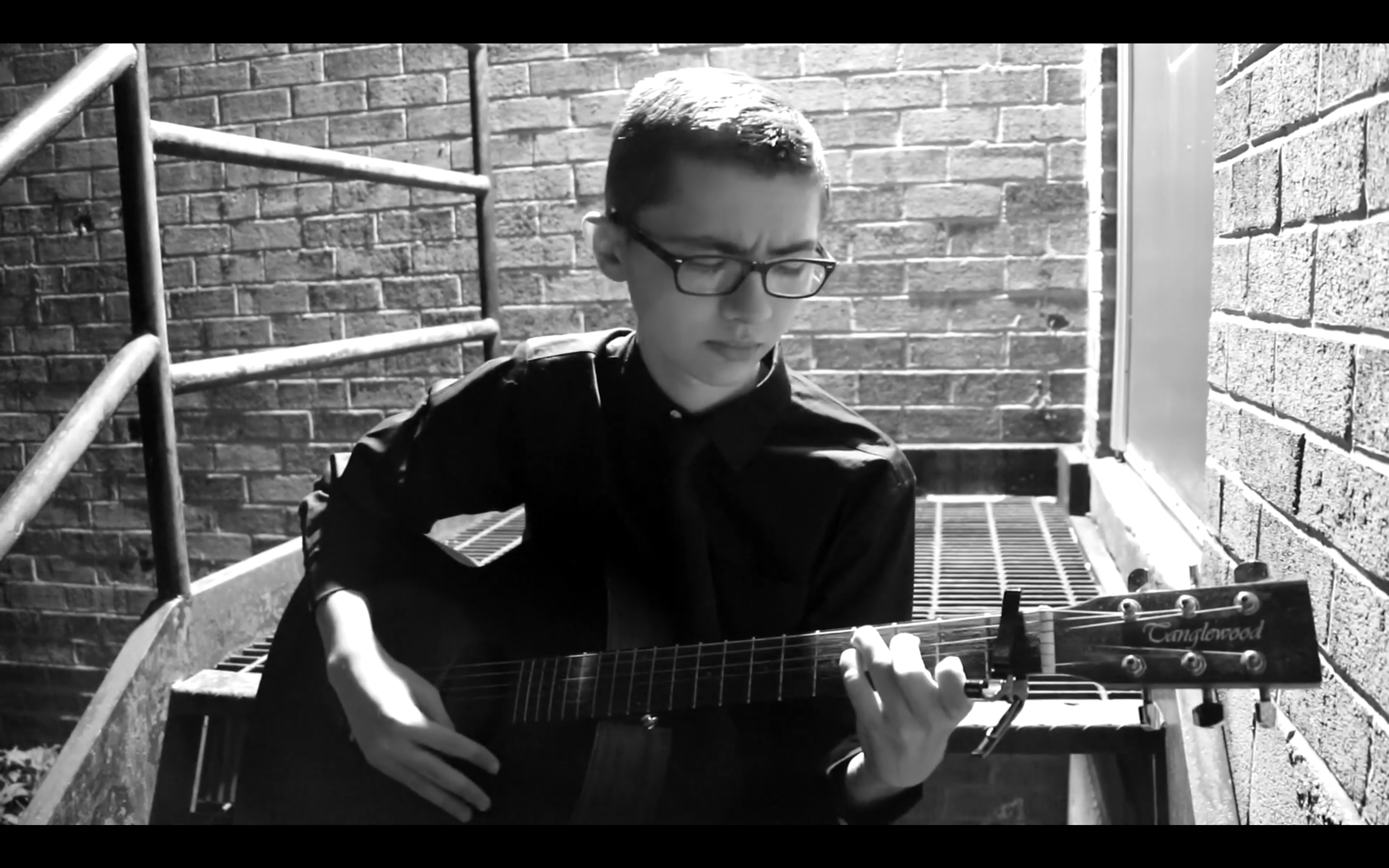 Elliott Fullam in Music Video: I Don't Want To Set The World On Fire