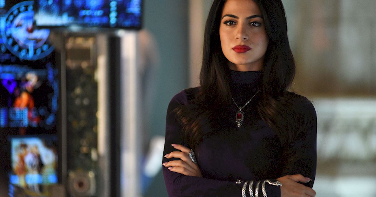 Emeraude Toubia in Shadowhunters