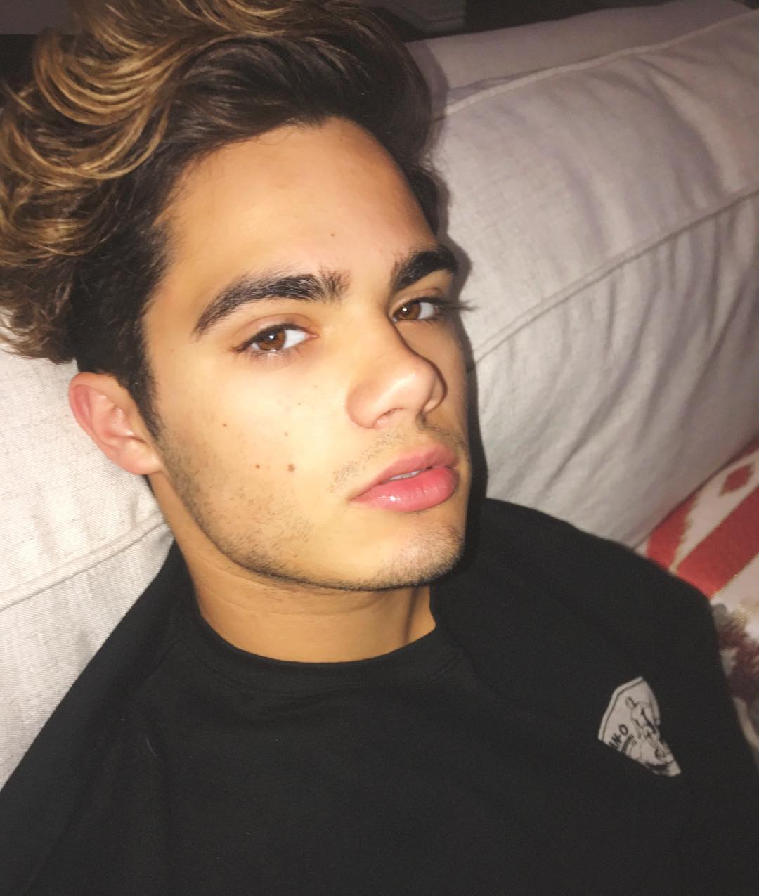 Picture of Emery Kelly in General Pictures - emery-kelly-1505911681.jpg ...