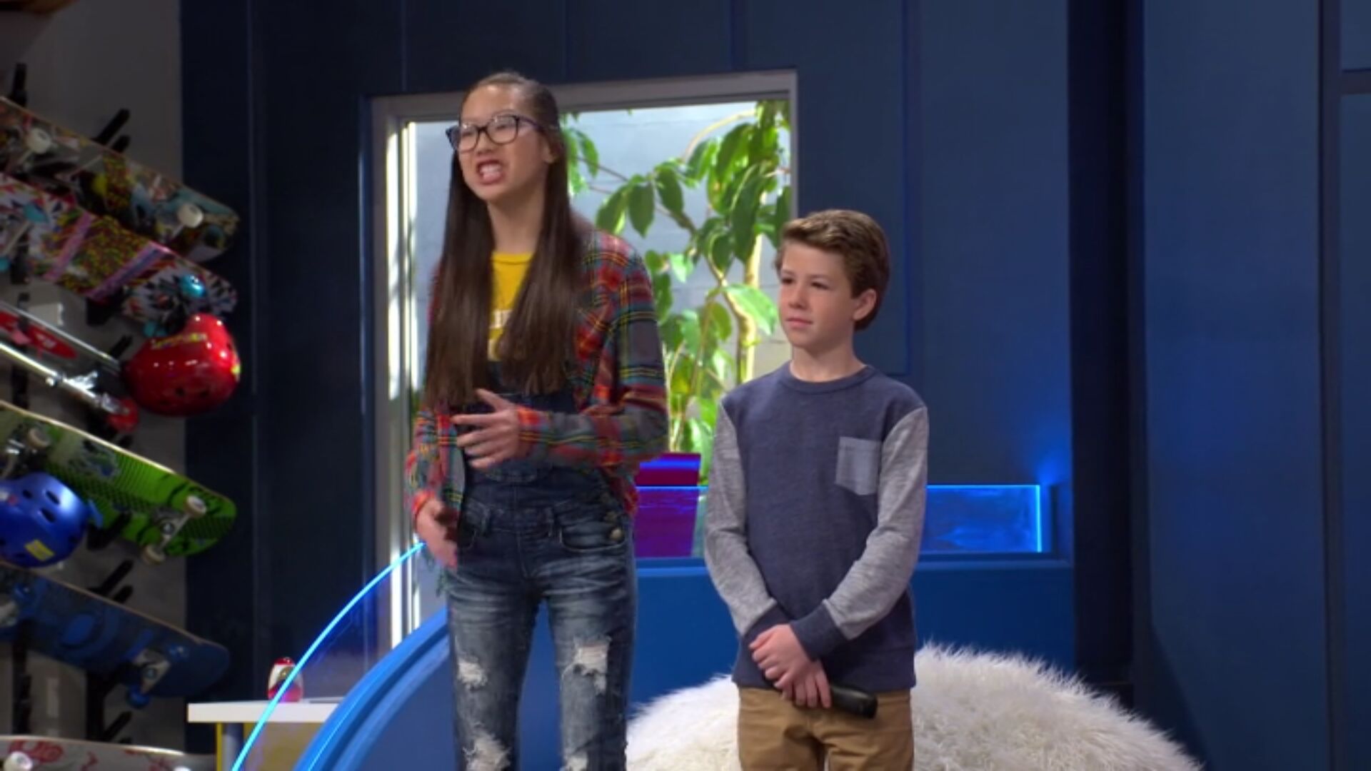 Ethan Wacker in Bizaardvark (Season 1)